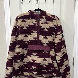 Women’s fleece pullover. North Face XL.